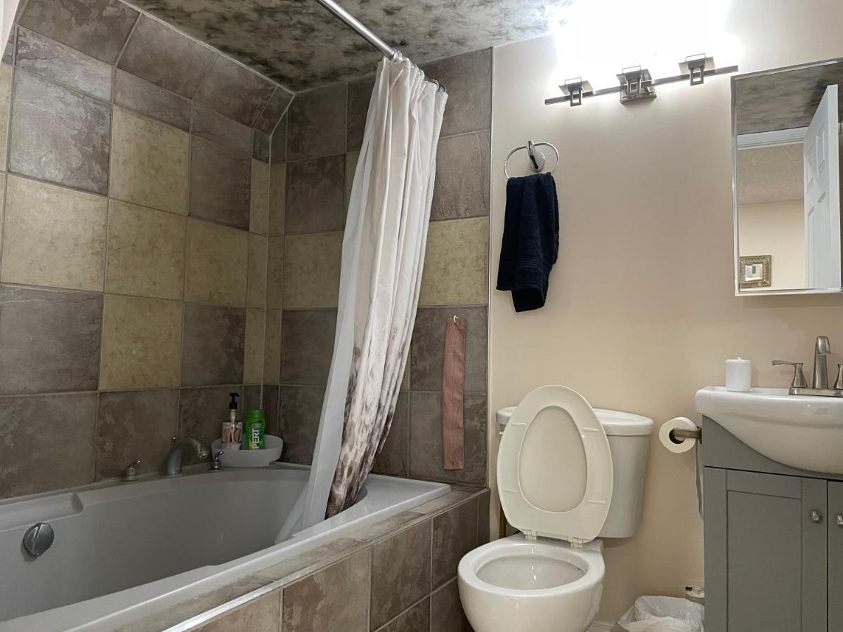 Super Luxury & Cozy Lower Level Apartment In Nw Calgary, Ab Close To Banff 외부 사진